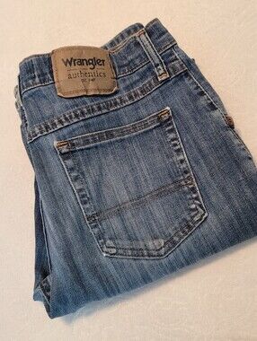 Wrangler Authentic Mens Jeans Size 31x30 EUC 10zm100tw Relaxed Fit Comfort Fit